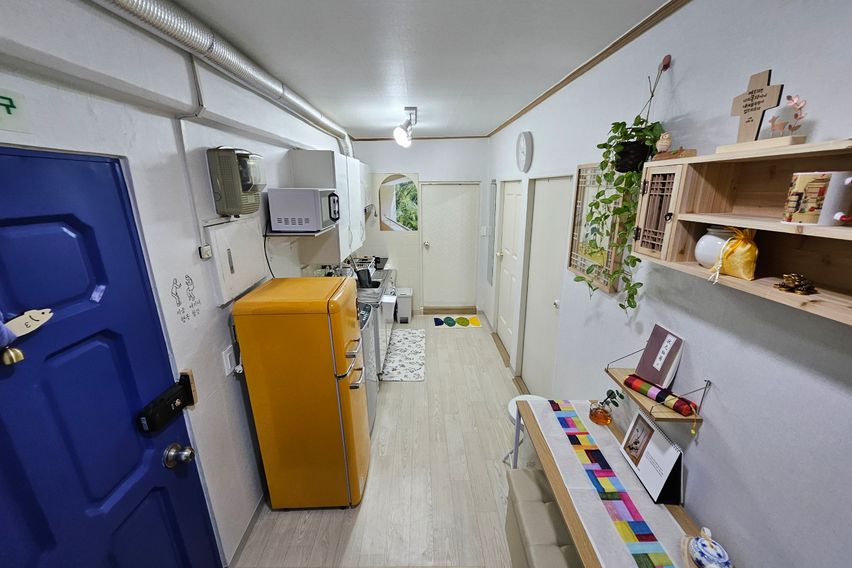 금돼지식당뒤 투룸201