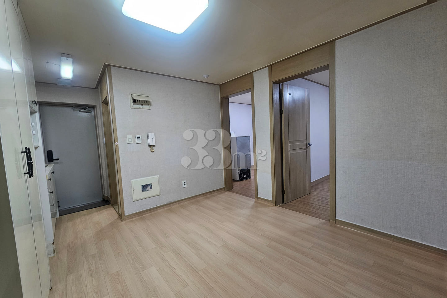 Two-Room Unit 207 1th image