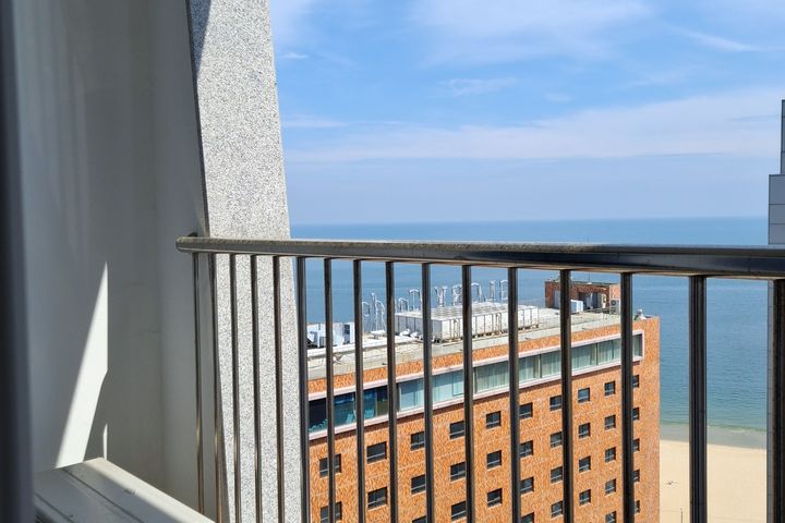 Penthouse 12th image