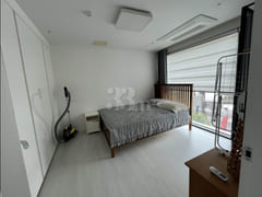 Fully furnished ocean view apartment in front 11th image