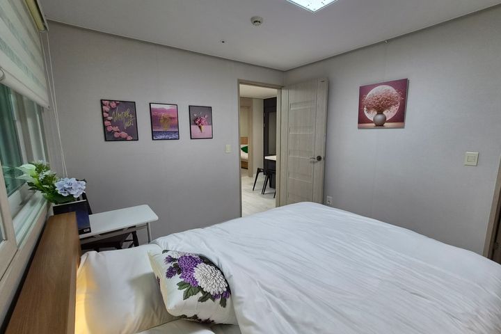 Dream Home: 3-Bedroom Unit near Sinwol IC & M 2th image