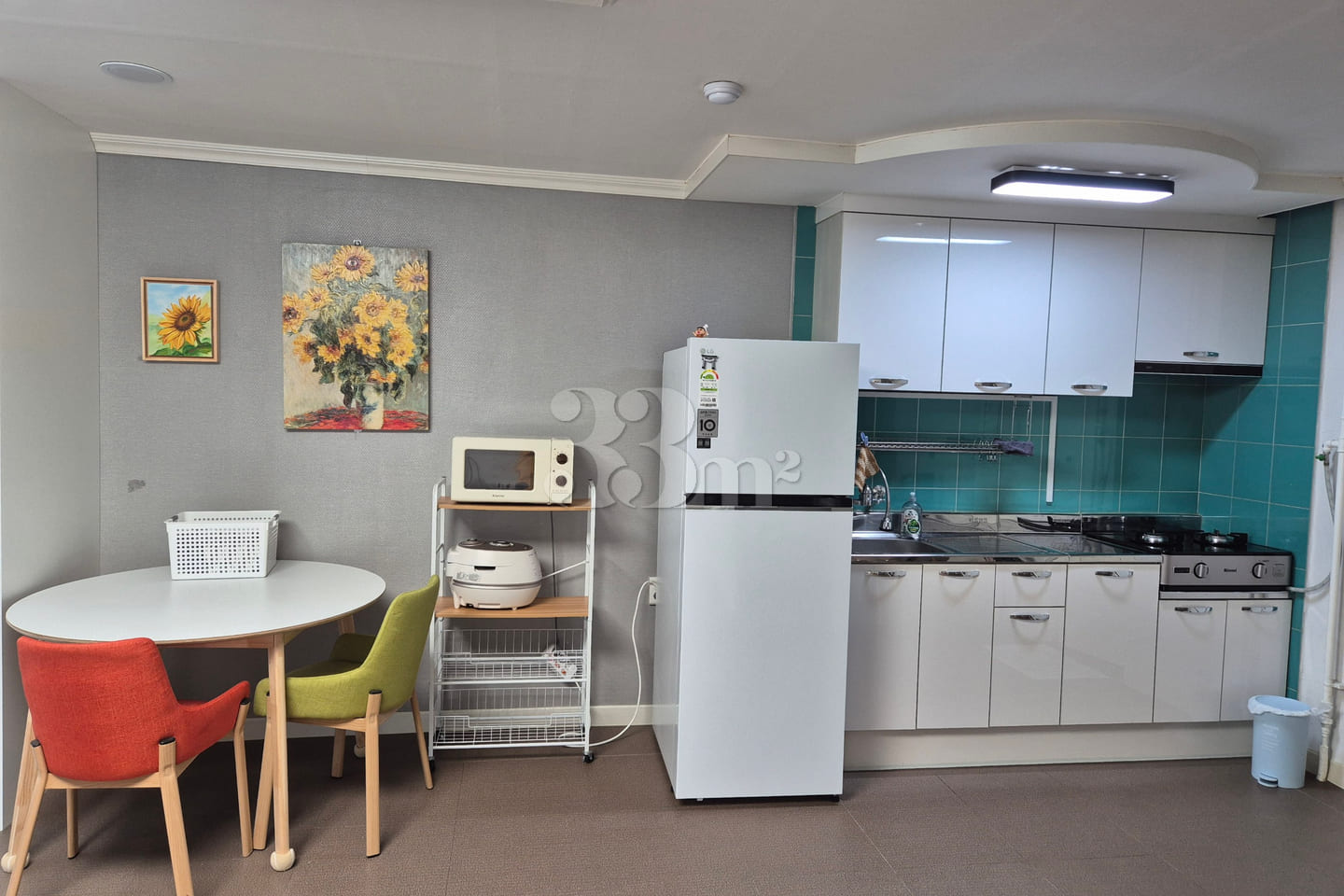 Fully Furnished Studio 🥇 Budget-Friendly Tri 2th image