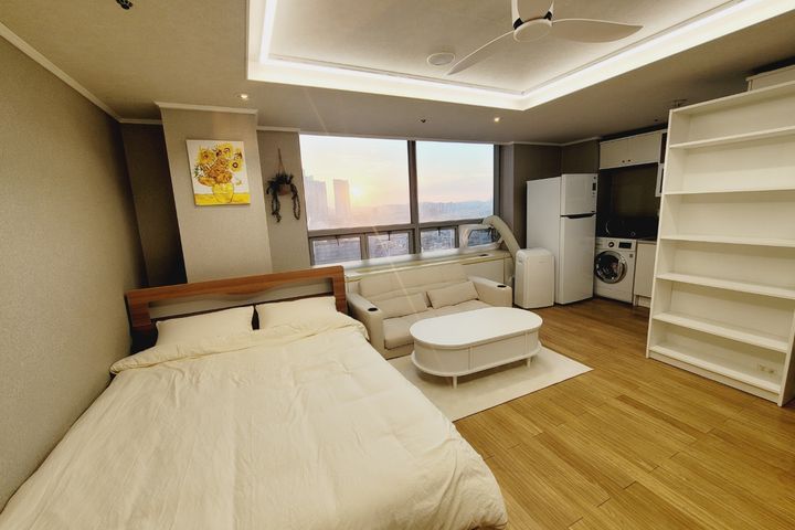 3 minutes from Hongdae Station ❤️ Yeonnam/Hap 2th image