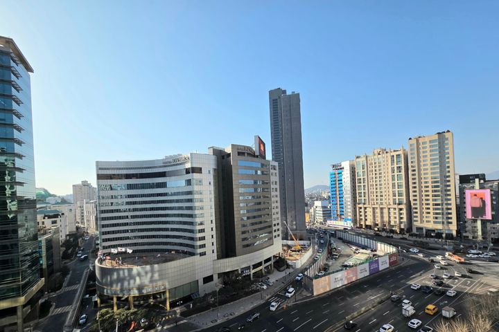 Open Gangnam Cheongdam Station 16th image