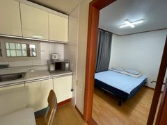 5 minutes from Hongdae/Yeonnam-dong (2 rooms) 4th image