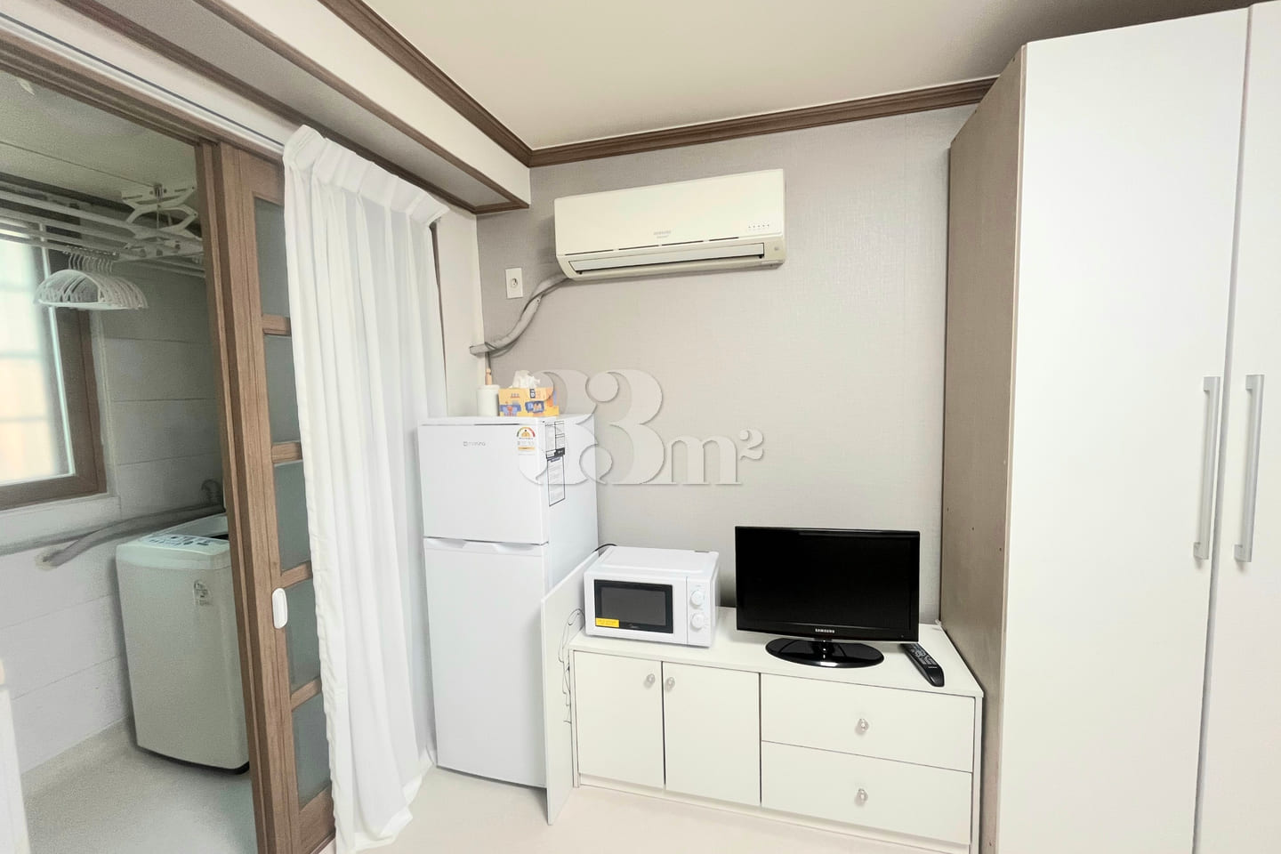 Clean studio apartment on the 2nd floor 6th image