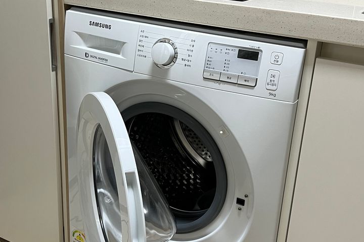 Fully furnished, 5 minutes from Pyeongtaek St 6th image