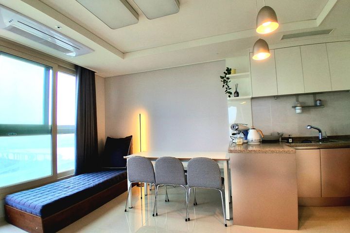 Songdo 2-Room Unit ๐ Sky View 9th image