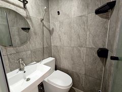 New Luxury Fully Furnished Unit 408 6th image
