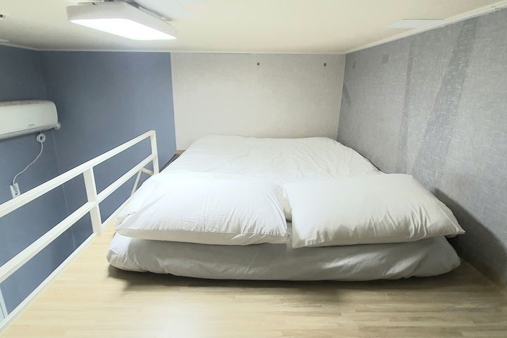 C-House (in front of Myongji University) 1th image