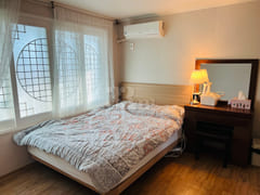 Fully furnished / Prime location / 3 bedrooms 0th image