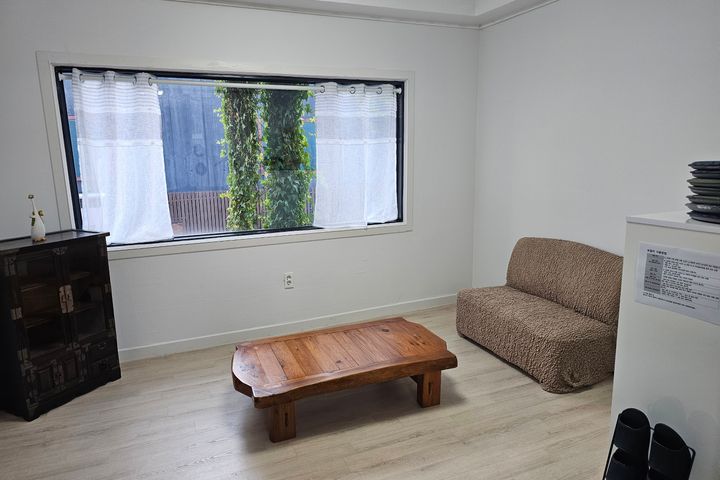 Studio apartment in Daldong 6th image