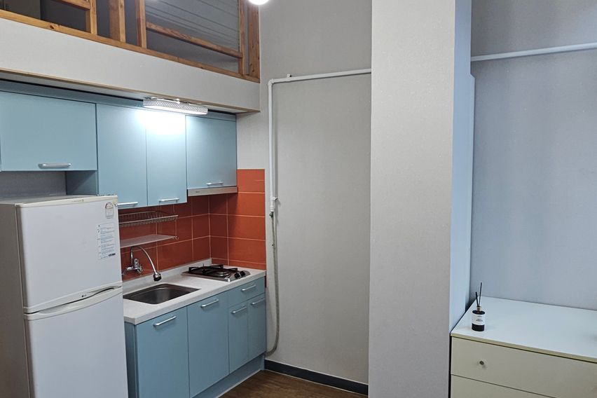 채광 좋고 넓은 복층 5번째 이미지