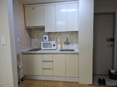 Neat studio apartment in Sanho-dong 5th image
