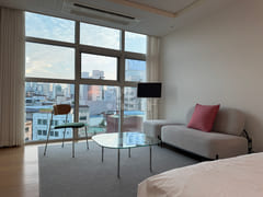 9-pyeong unit with floor-to-ceiling windows, 1th image