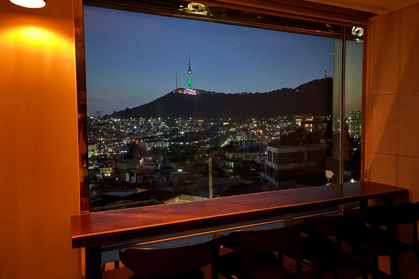 Itaewon 2-Room with Seoul Tower View 4th image