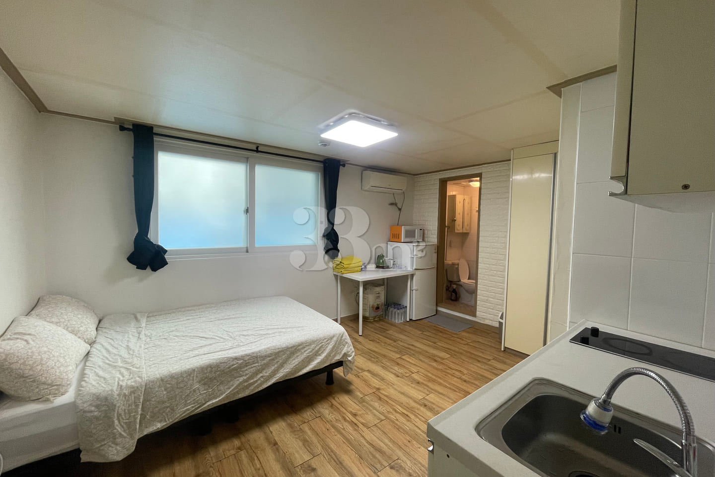 2 minutes from Nonhyeon Station (studio apart 3th image