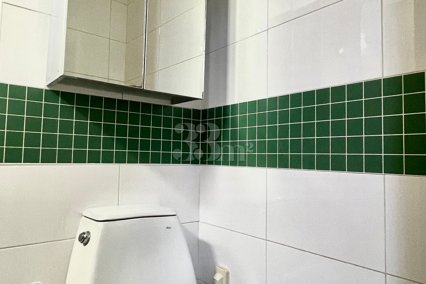 Ultra-convenient location just a 2-minute wal 17th image