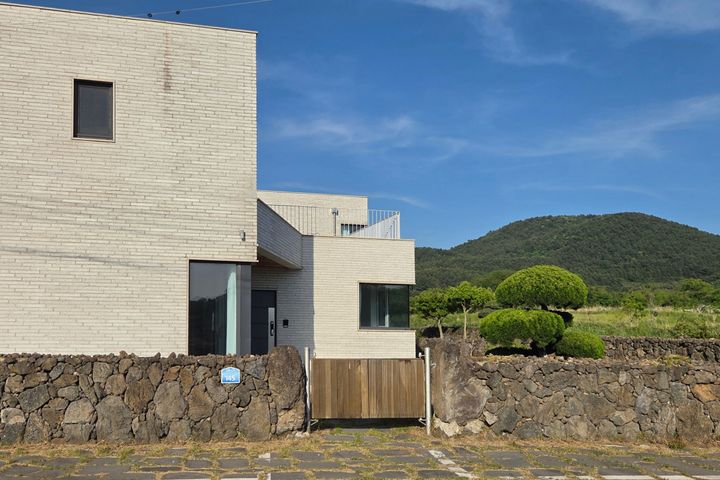 제주 동쪽 숲속 독채 2번째 이미지