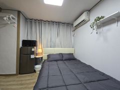 Cozy Room 1 6th image