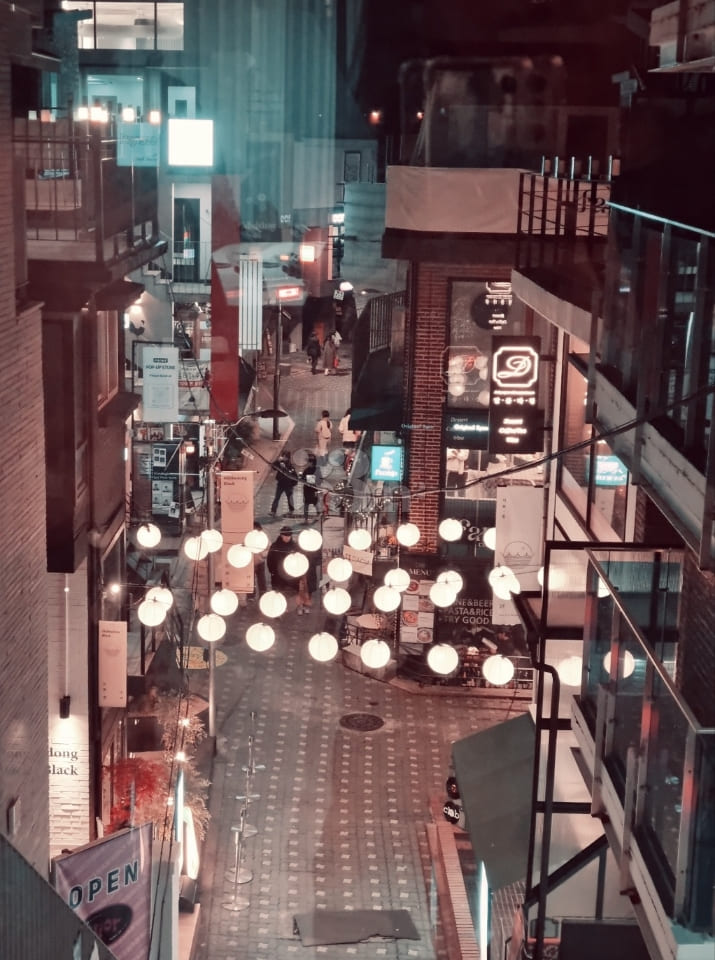 Rooftop Terrace in Hotspot Yeonnam-dong 13th image