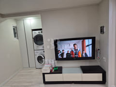 Pet-friendly, ceiling fan, queen-size bed, dr 1th image
