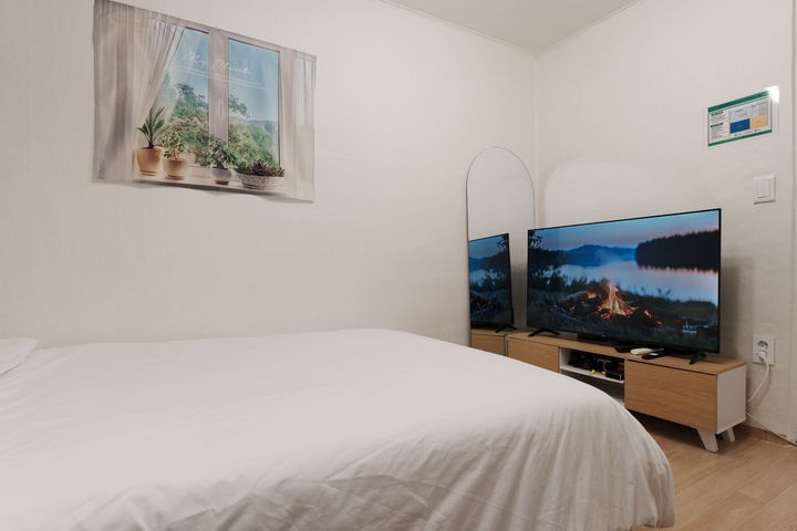 Two-bedroom apartment in Bukahyeon / Chungjeo 4th image