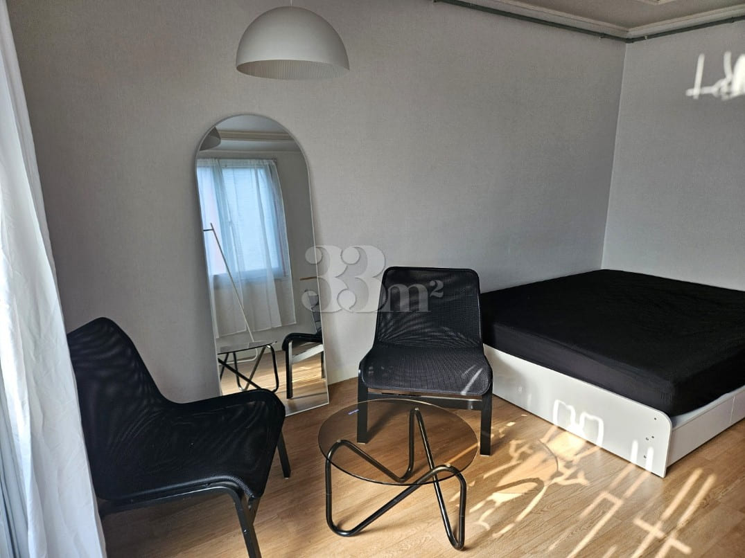 Near Sincheon | Simple Room 2th image