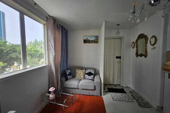 Pleasant two-room apartment for rent in Uijeo 13th image