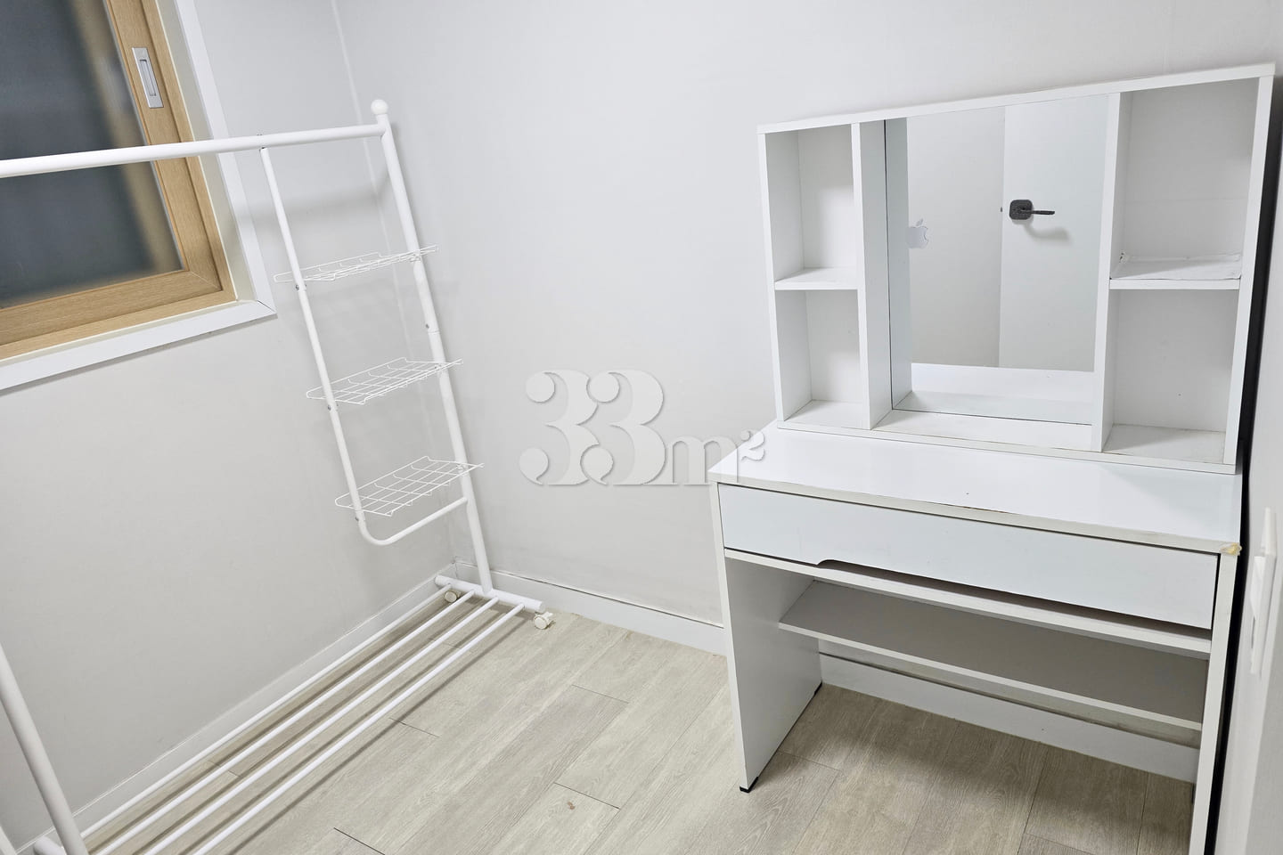 Newly remodeled 2-room apartment 5th image