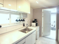 Gangnam Nonhyeon Two-Room Apartment with Full 4th image