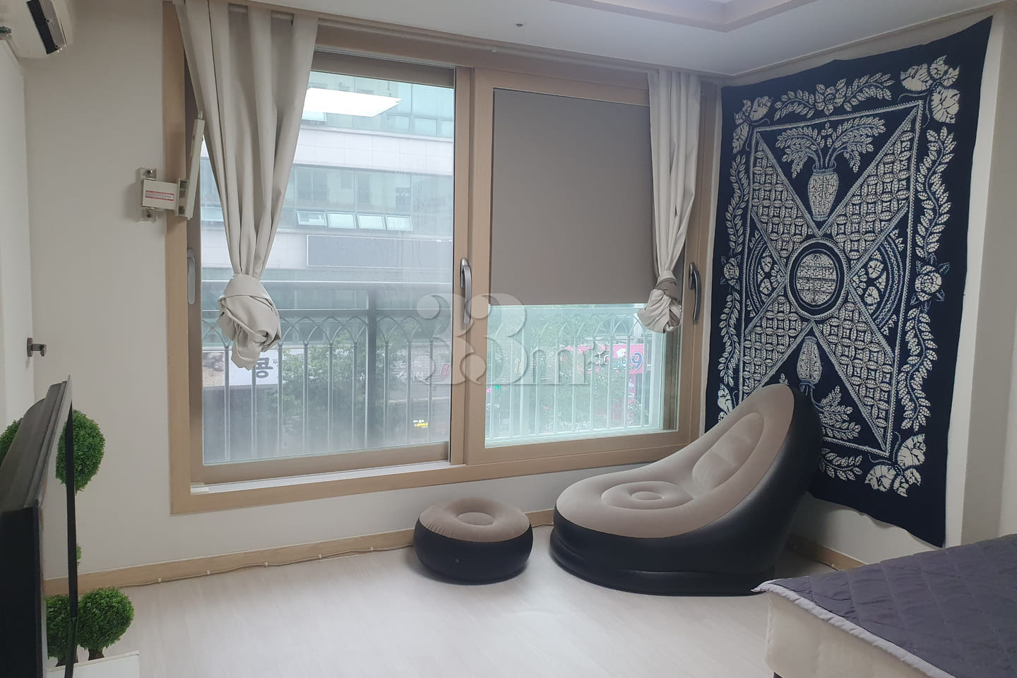 Fully furnished two-bedroom apartment near Wo 7th image