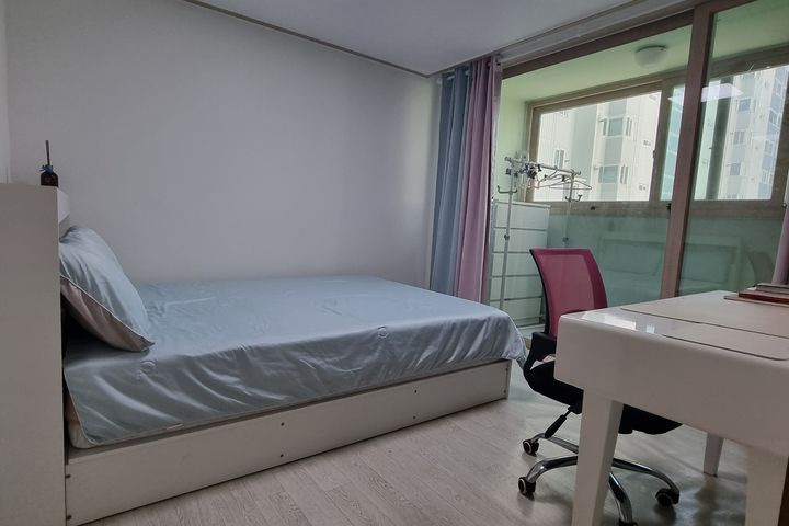 Seongsu-dong or Apgujeong—what do you think? 19th image