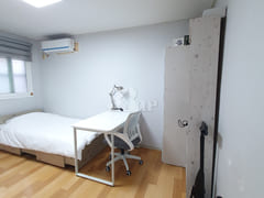 #10 Cozy Studio 20th image