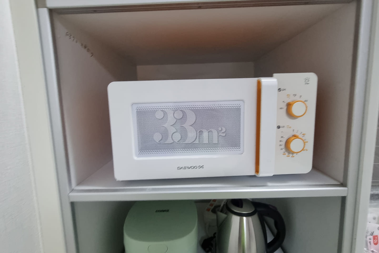 It is a neat, newly built room. 8th image