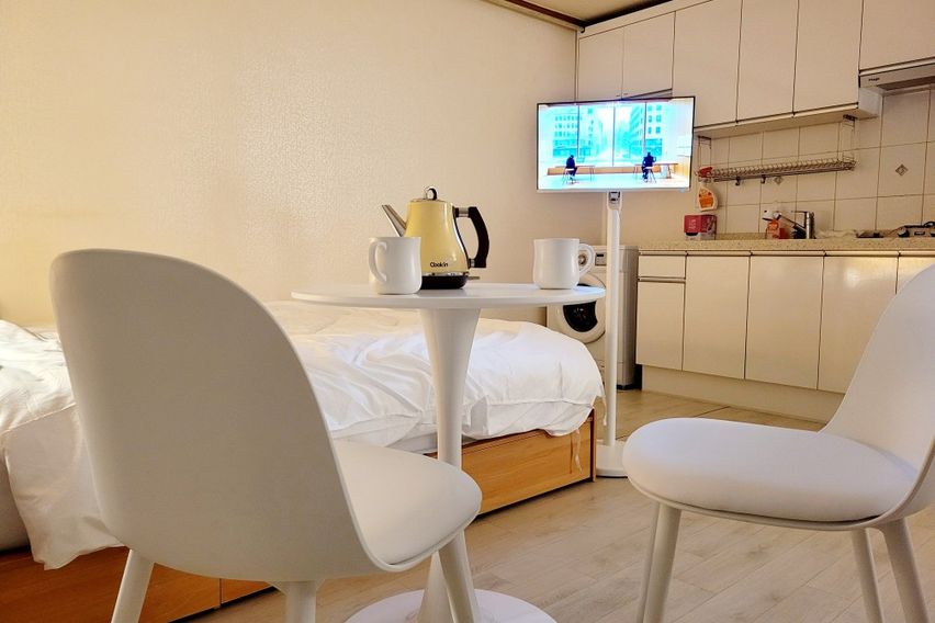 🤵신촌초역세권고층뷰9