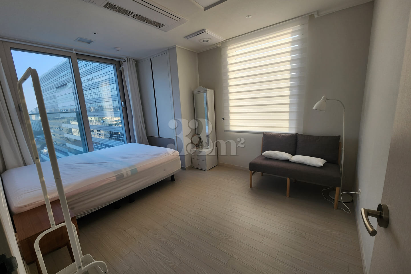 Newly built two-room unit near Sanghyeon Stat 7th image