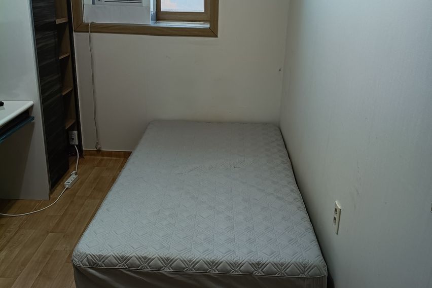 끝에 위치해 조용