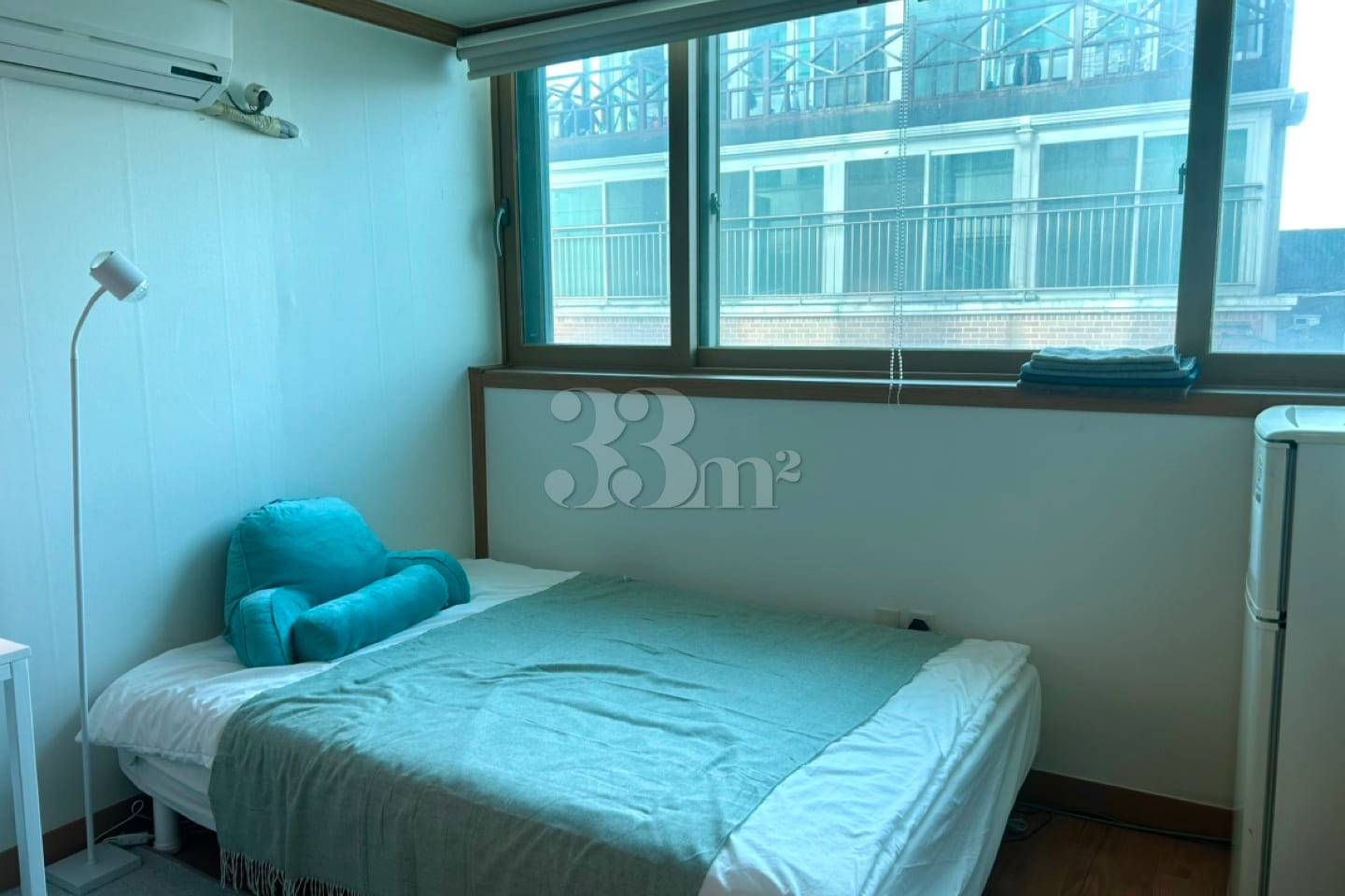 3-meter floor-to-ceiling window view 307 4th image