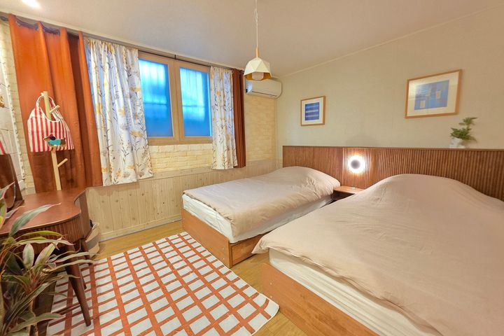 [3 minutes from Mangwon Station] 3 bedrooms,  1th image