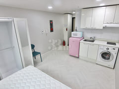 42 Studio Apartment on a Main Road in Hongdae 6th image