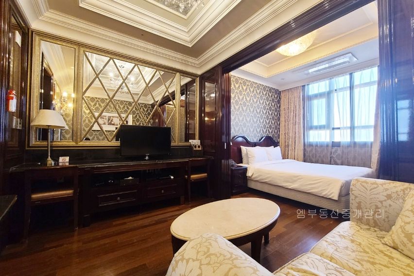 강남교대5분킹베드숙소