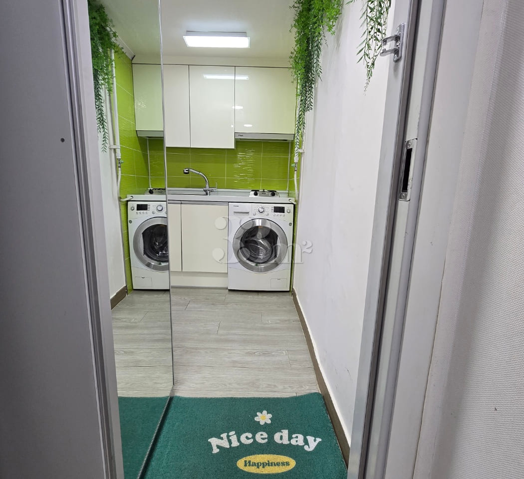 Fully furnished studio, 2 minutes from Kyung  1th image