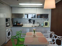 3-Room Ocean View – 10m from the Sea 10th image