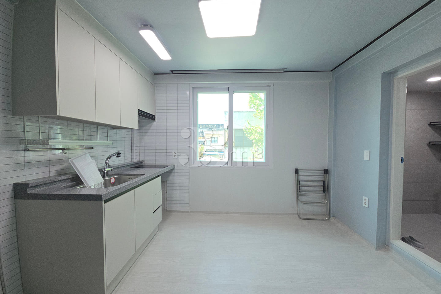Rainbow House 2-Room Unit, 2nd Floor 5th image