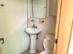 Clean and cozy room for two 4th image