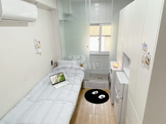 Premium Studio 3th image