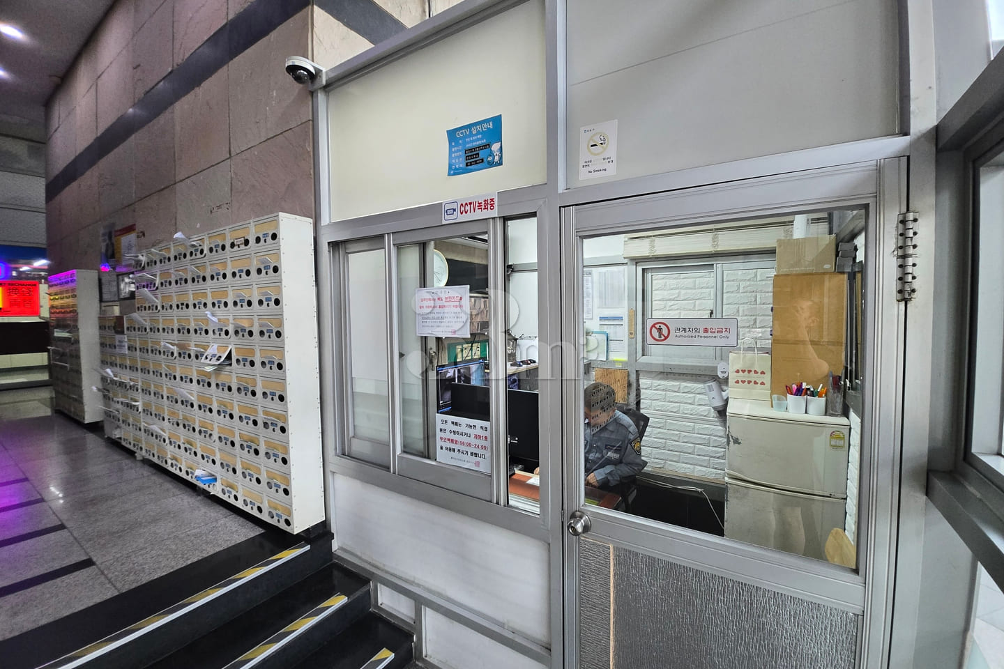 Directly connected to Hongdae Station ❤️ Spec 17th image