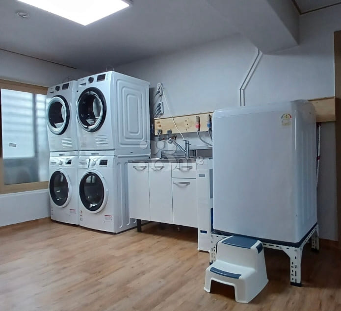 Pretty large room in Seongnam Shinheung 17th image