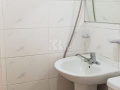 Spacious, bright, and quiet duplex 5th image